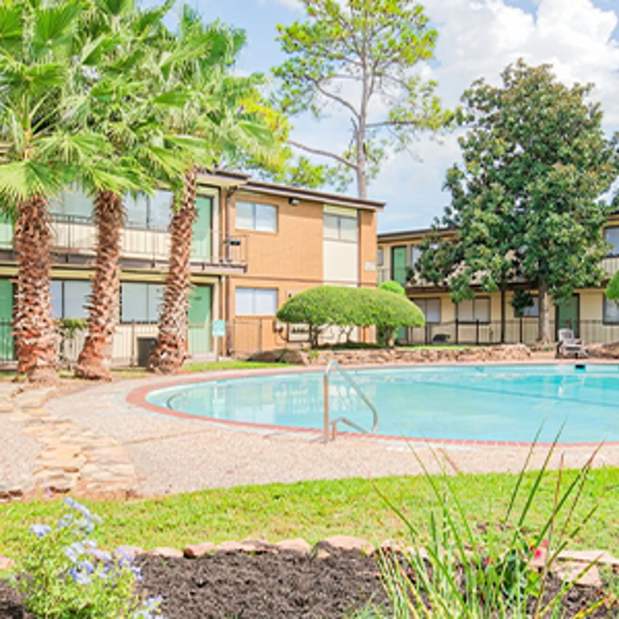 Home La Serena Apartments